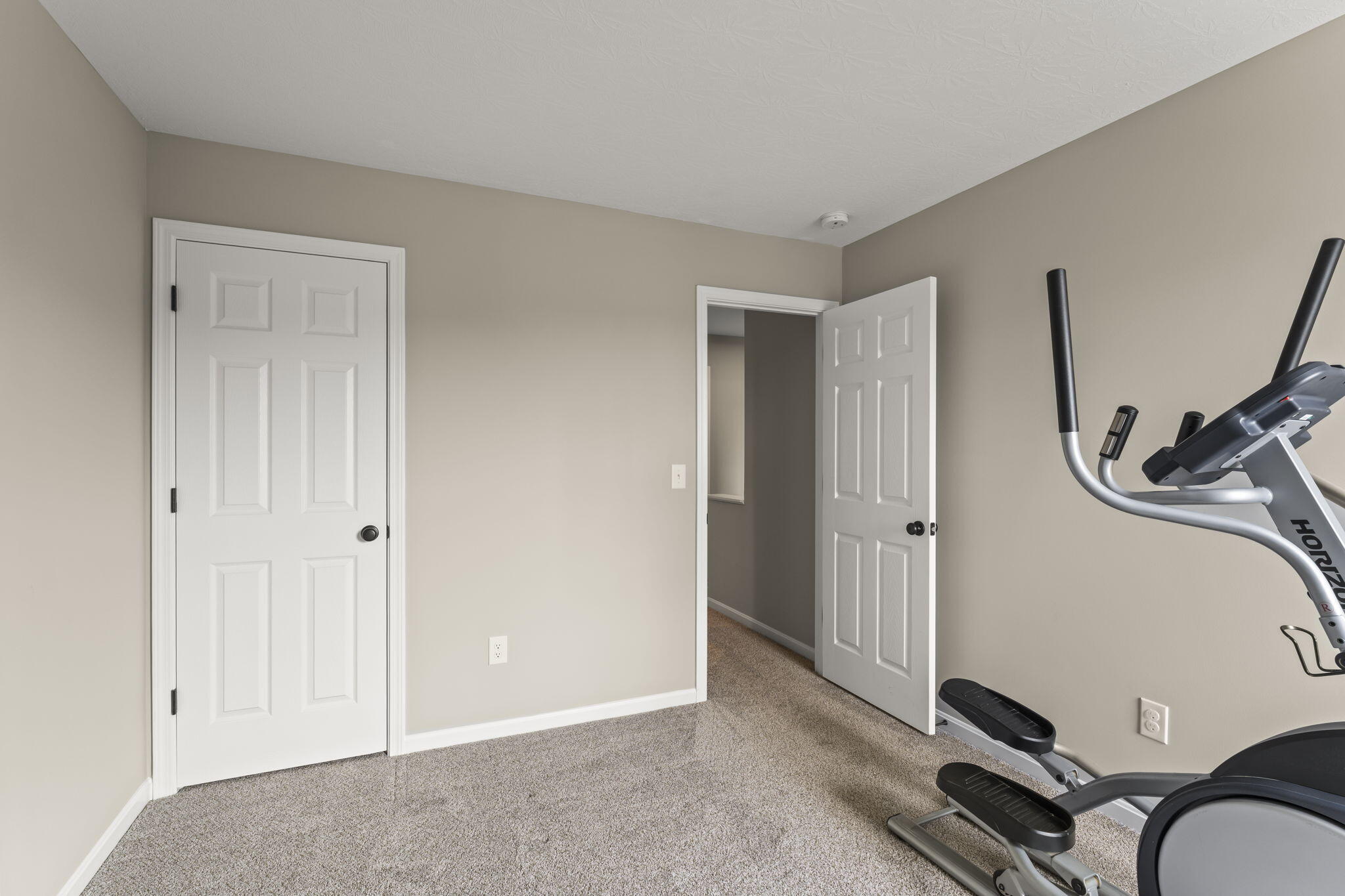 751 Hunters Run Drive, Brookville, Ohio 45309