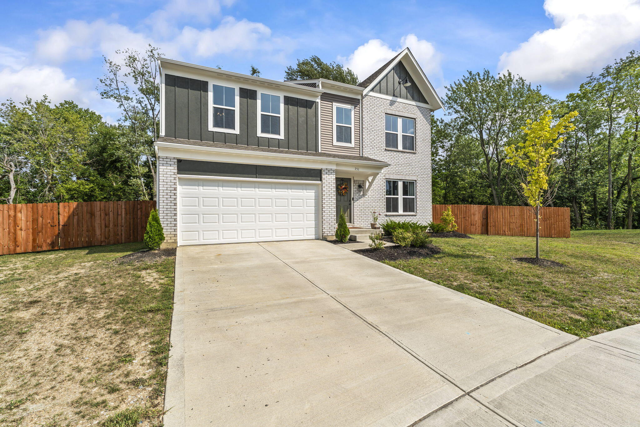 751 Hunters Run Drive, Brookville, Ohio 45309