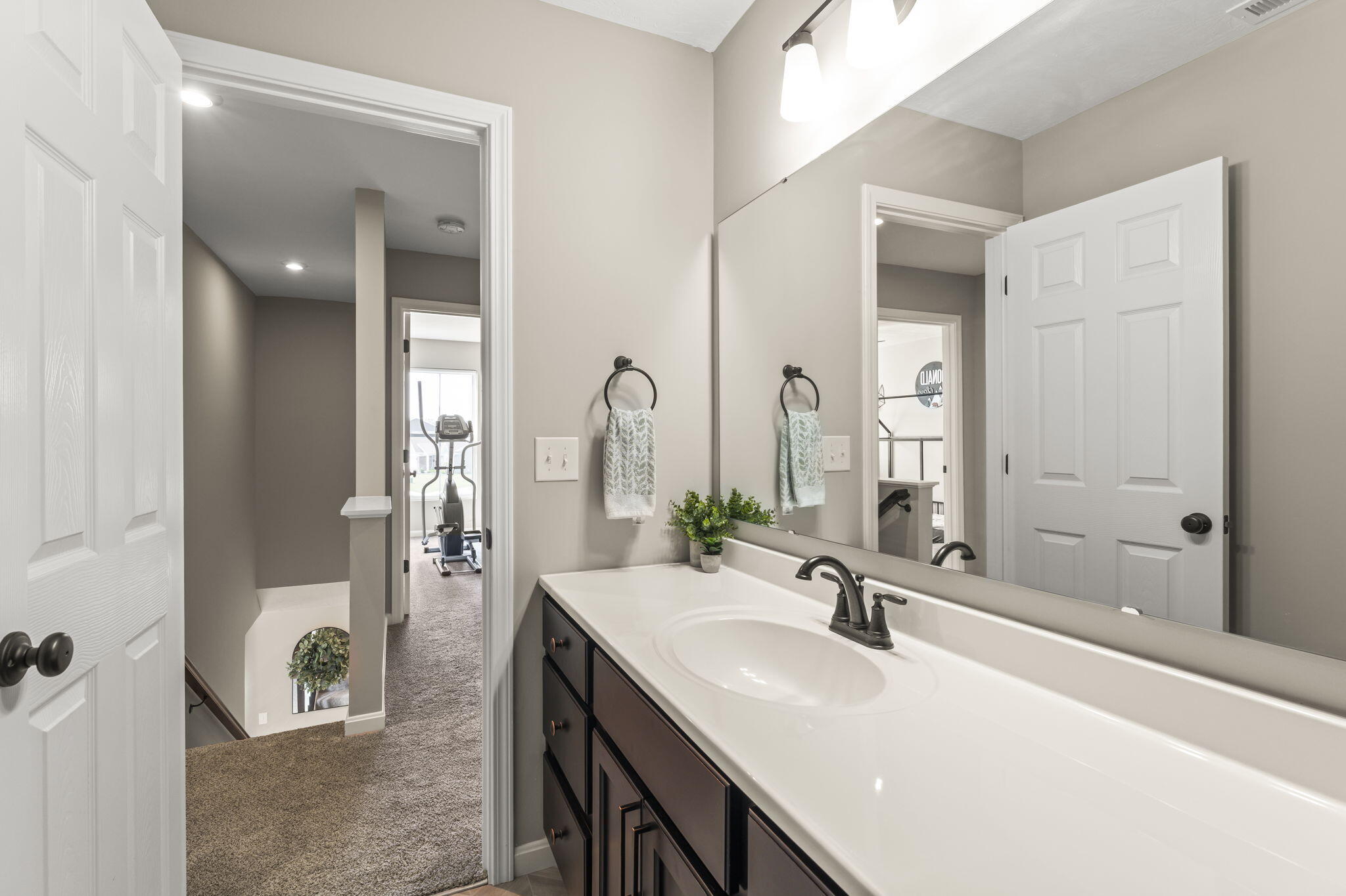 751 Hunters Run Drive, Brookville, Ohio 45309