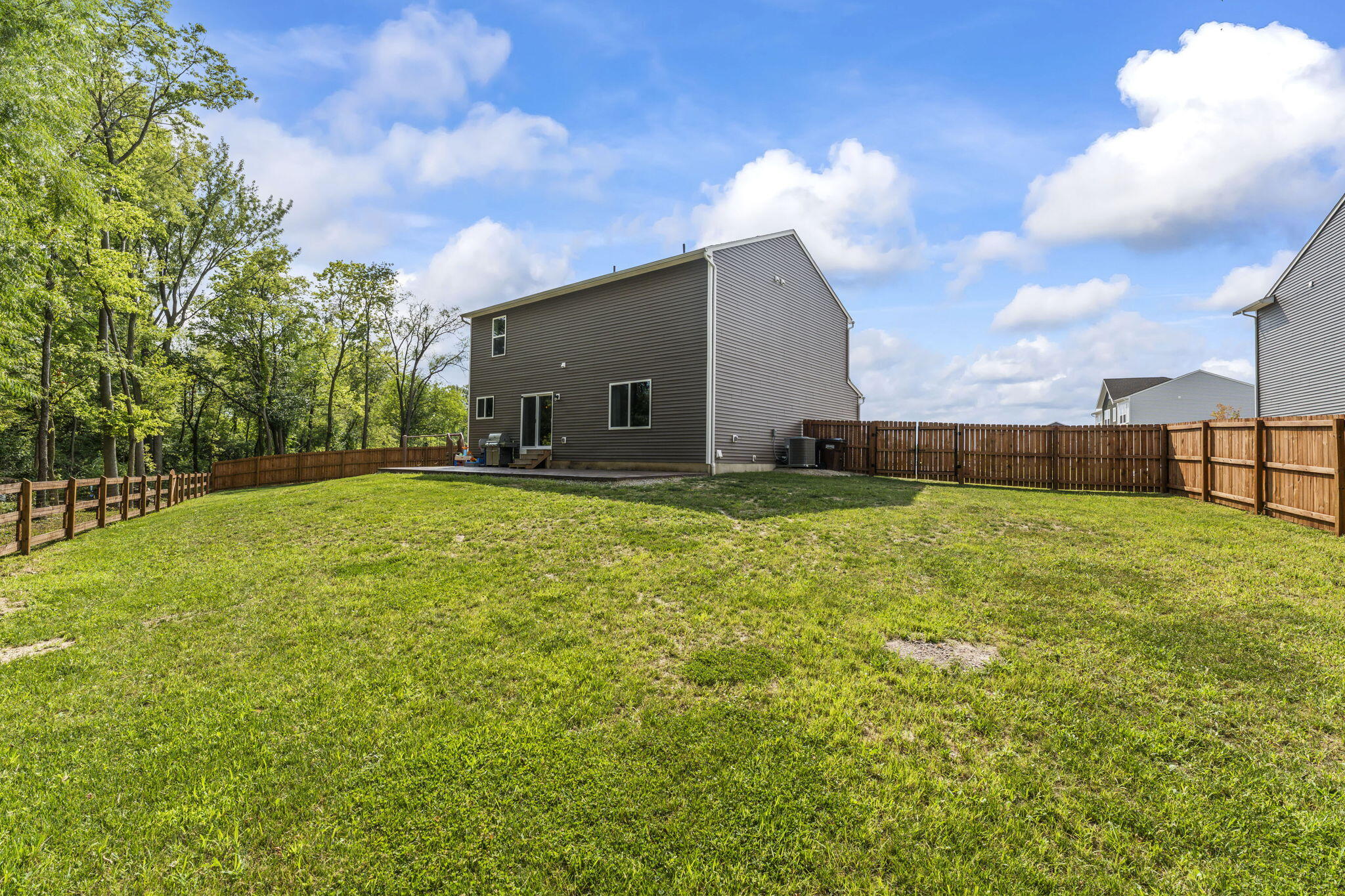 751 Hunters Run Drive, Brookville, Ohio 45309