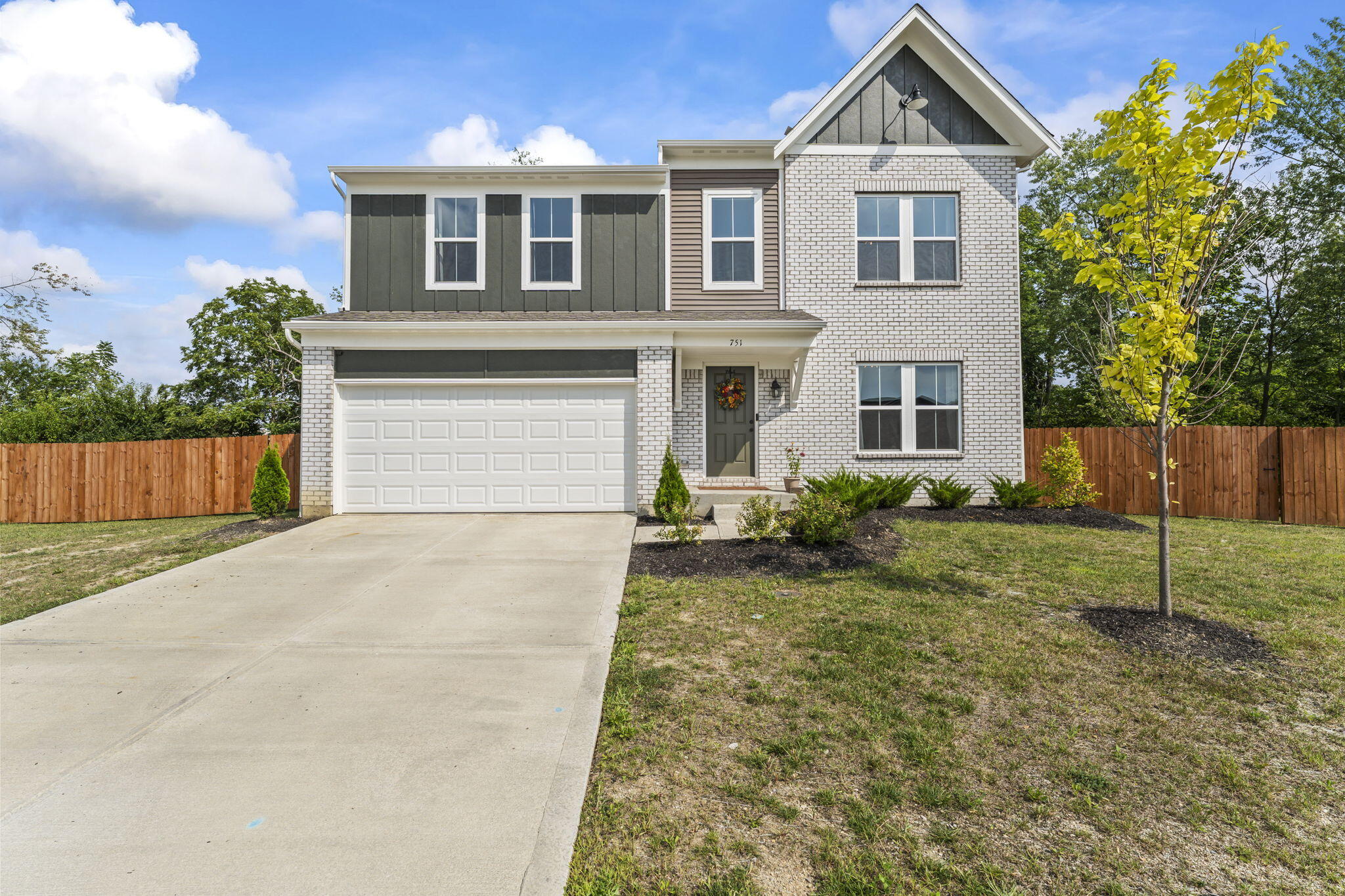 751 Hunters Run Drive, Brookville, Ohio 45309