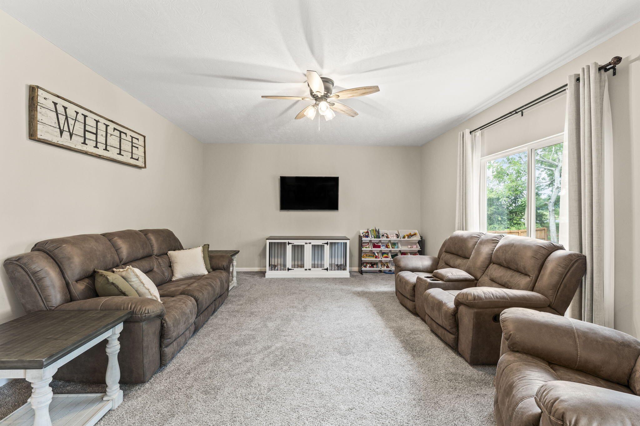 751 Hunters Run Drive, Brookville, Ohio 45309