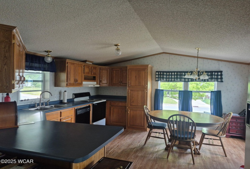 210 Pinewood Circle Circle, Lima, Ohio, 2 Bedrooms Bedrooms, ,1 BathroomBathrooms,Residential,For Sale,Pinewood Circle,307620