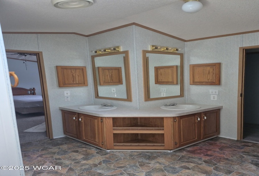 210 Pinewood Circle Circle, Lima, Ohio, 2 Bedrooms Bedrooms, ,1 BathroomBathrooms,Residential,For Sale,Pinewood Circle,307620