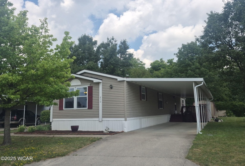 210 Pinewood Circle Circle, Lima, Ohio, 2 Bedrooms Bedrooms, ,1 BathroomBathrooms,Residential,For Sale,Pinewood Circle,307620