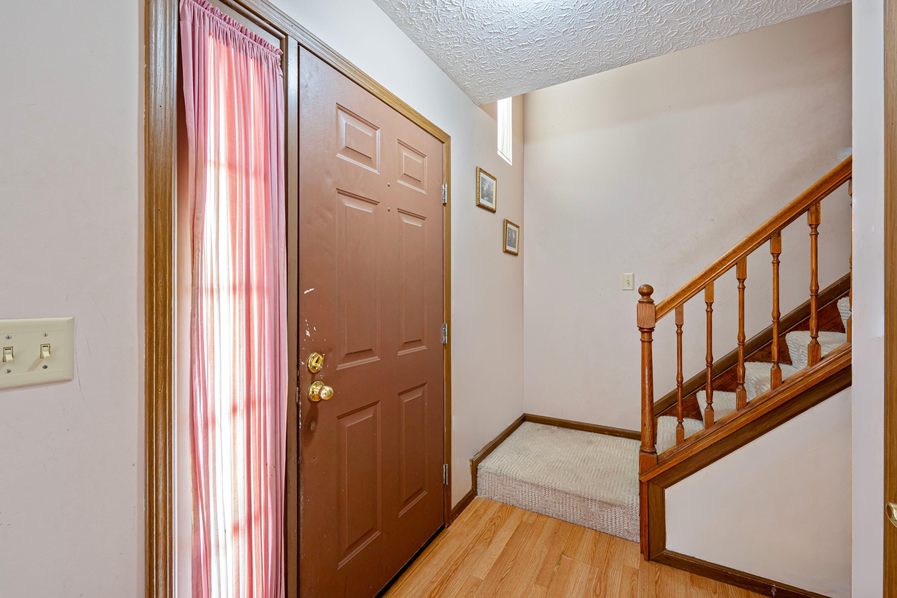 362 Hearthstone Drive, Delaware, Ohio 43015