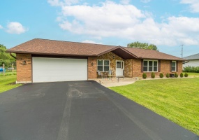 6780 Wonder Way, Tipp City, Ohio 45371, 3 Bedrooms Bedrooms, ,2 BathroomsBathrooms,Residential,For Sale,Wonder,1040875