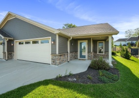 107 Willows, Bellefontaine, Ohio 43311, 2 Bedrooms Bedrooms, ,2 BathroomsBathrooms,Residential,For Sale,Willows,1040880