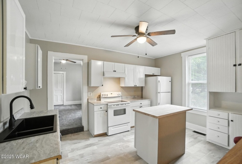 79 Broadway Street, Kenton, Ohio, 3 Bedrooms Bedrooms, ,1 BathroomBathrooms,Residential,For Sale,Broadway,308043