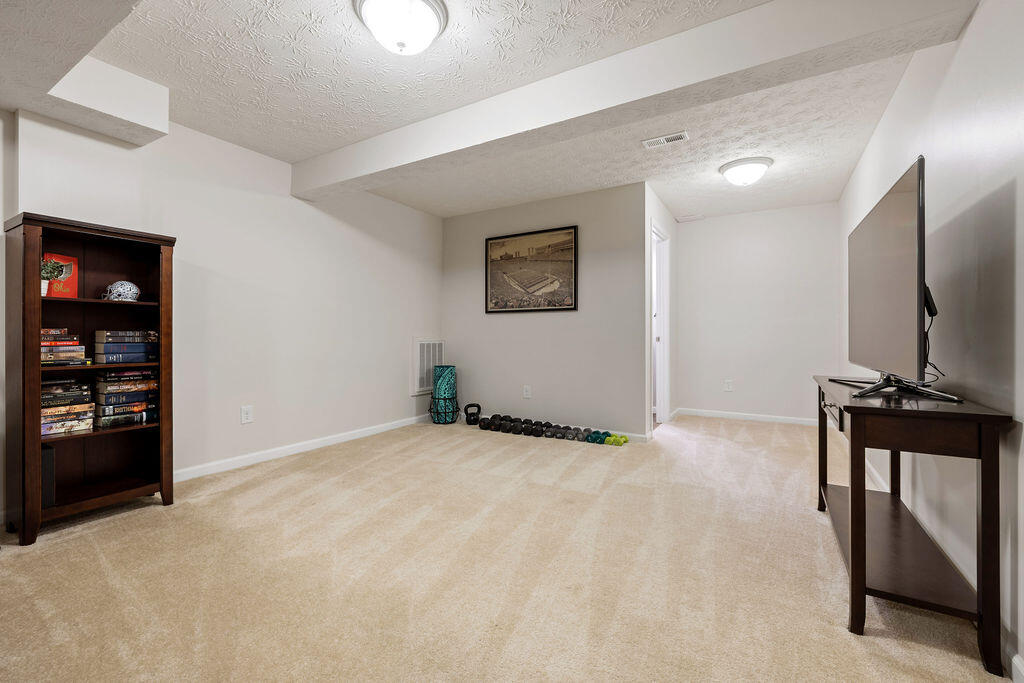 1475 Artesian Lane, Fairborn, Ohio 45324