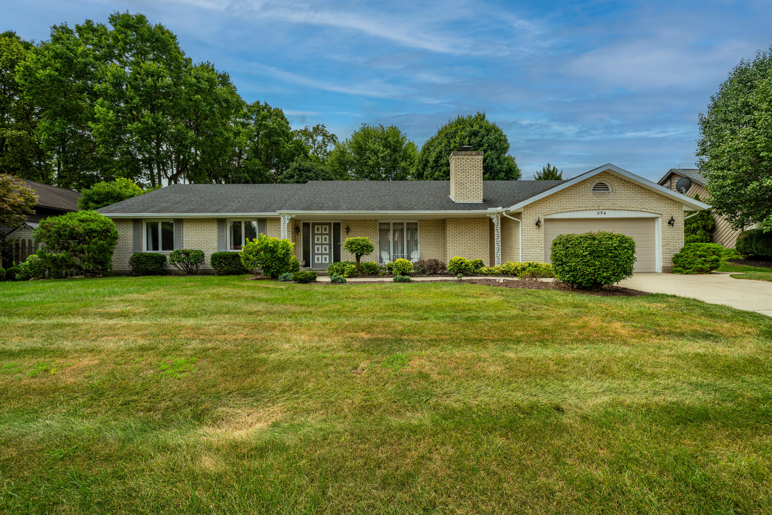 374 Shadywood Drive, Clayton, Ohio 45315
