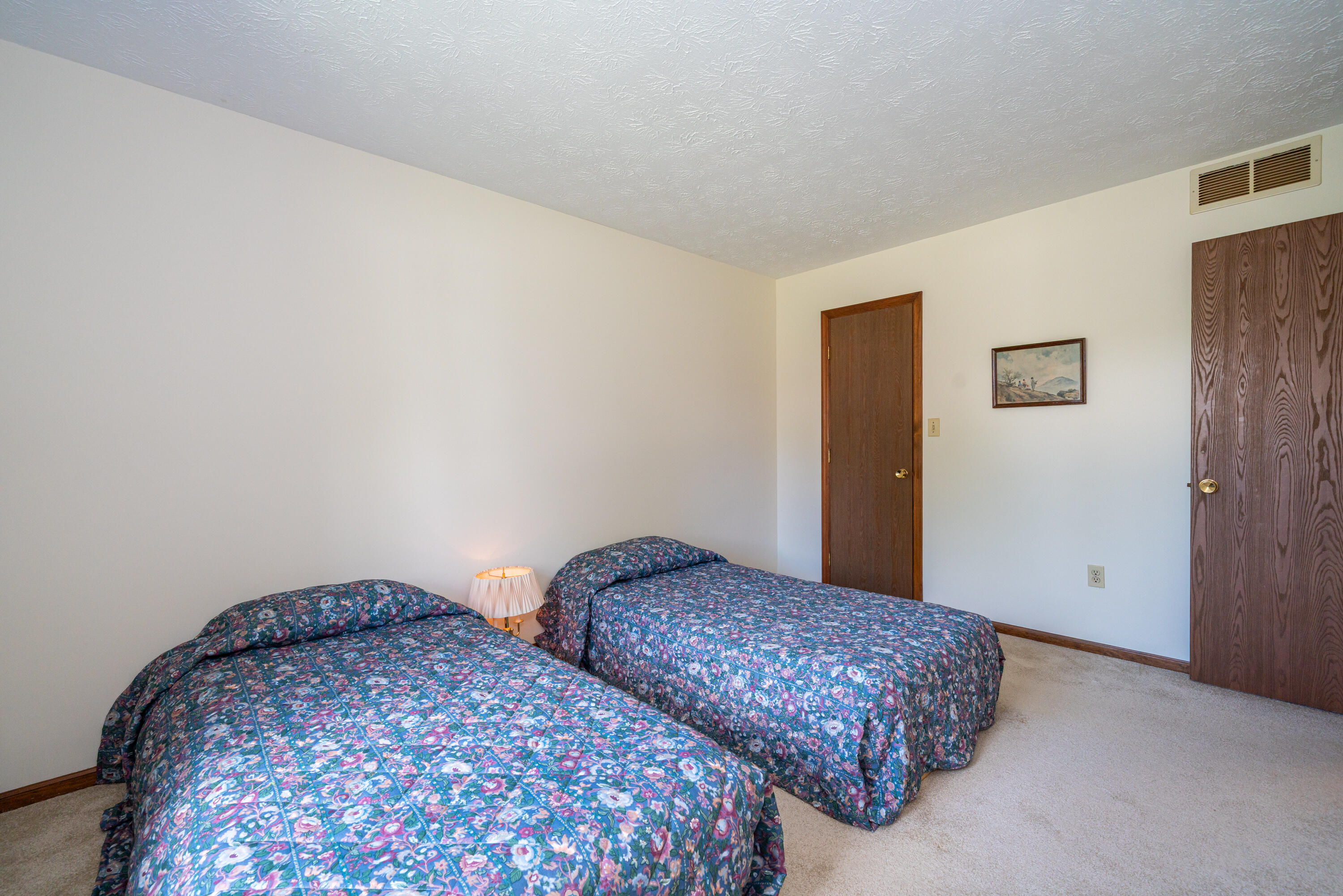 374 Shadywood Drive, Clayton, Ohio 45315