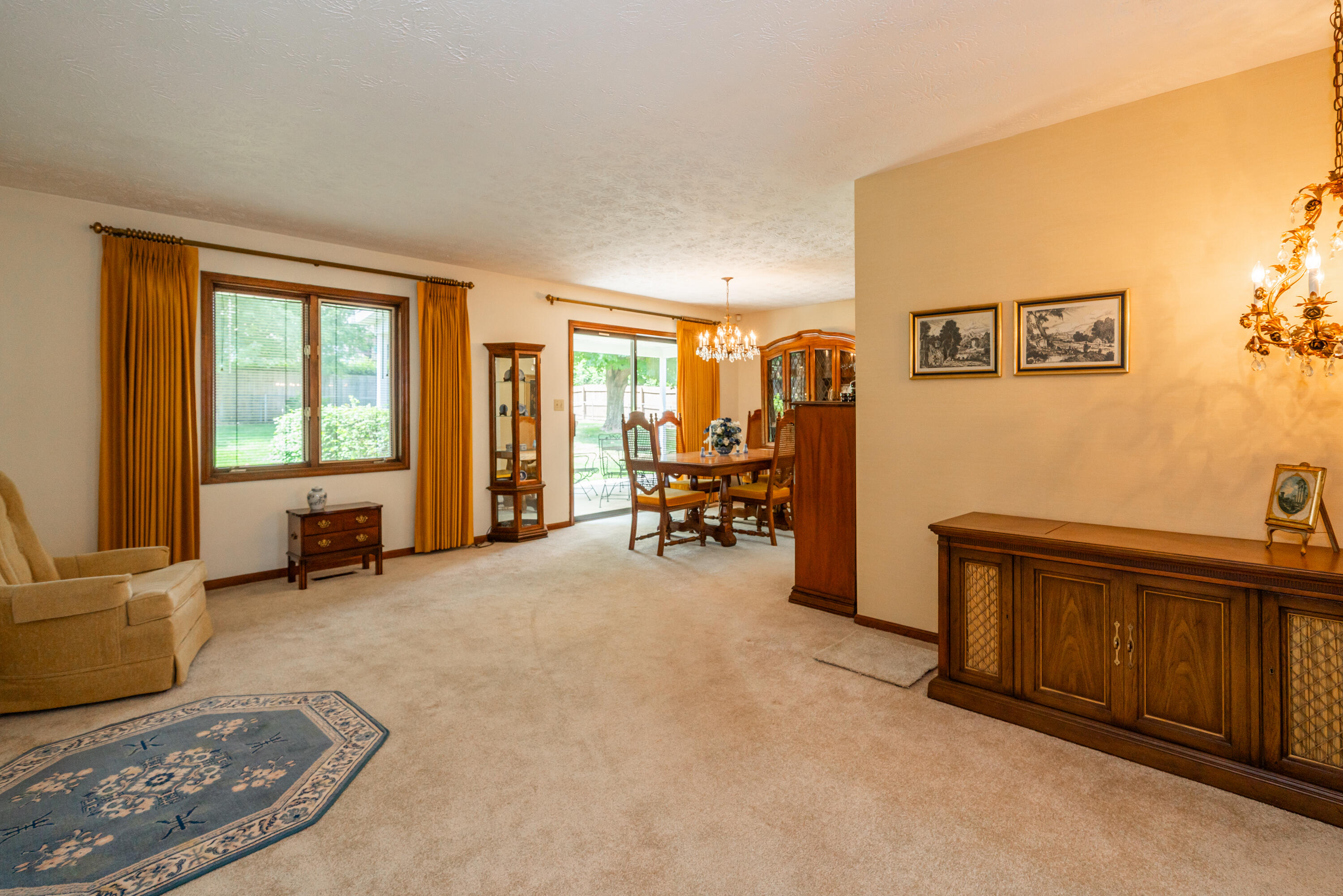 374 Shadywood Drive, Clayton, Ohio 45315