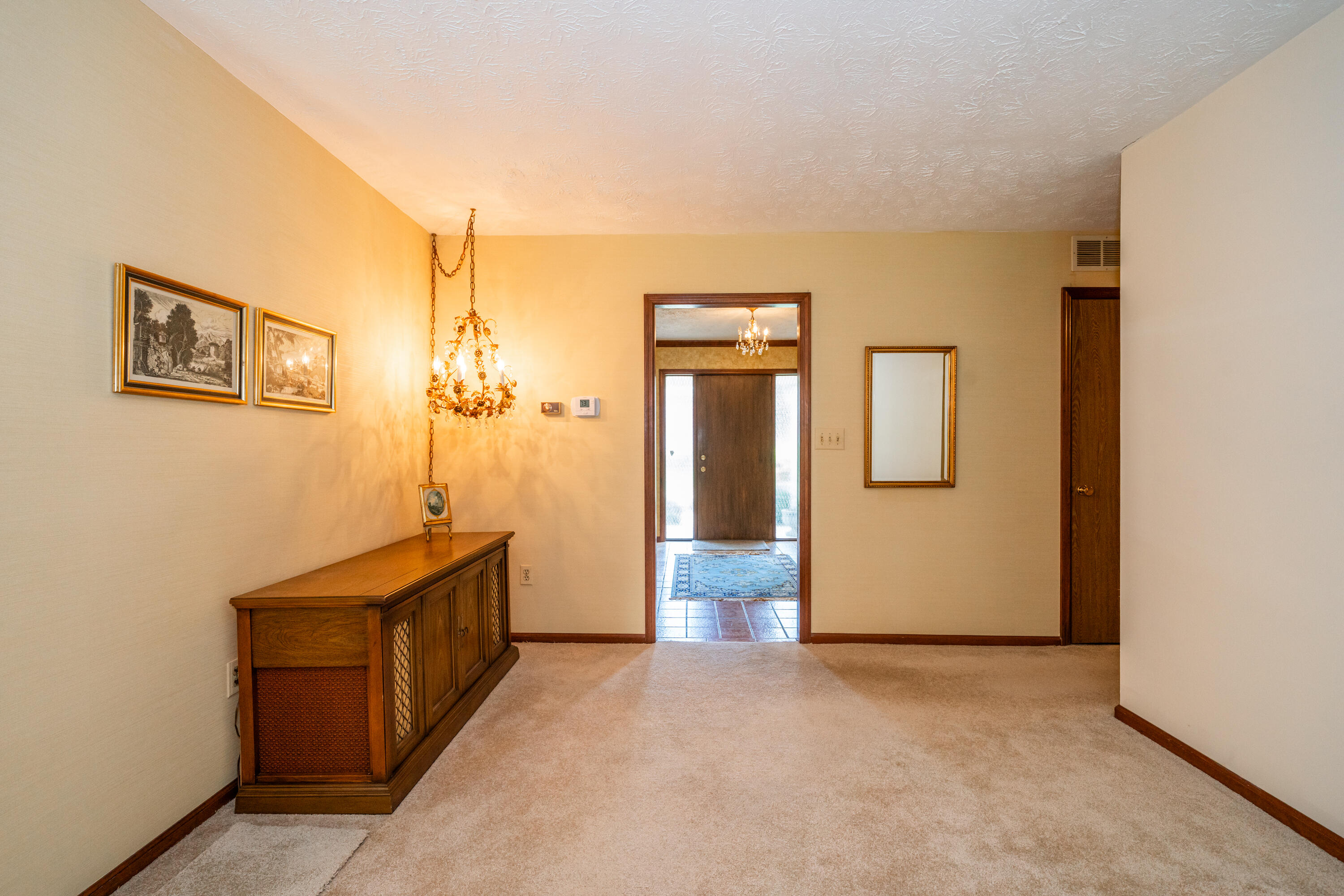 374 Shadywood Drive, Clayton, Ohio 45315