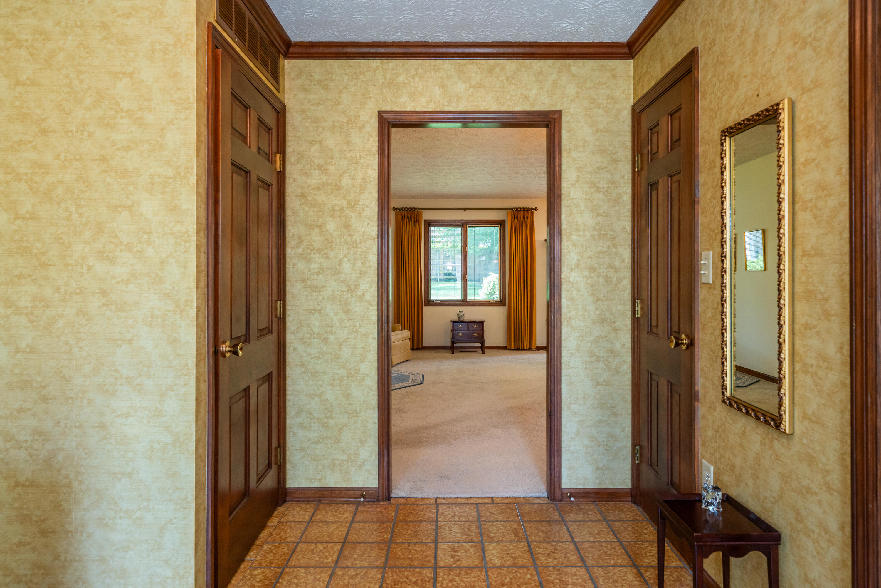 374 Shadywood Drive, Clayton, Ohio 45315