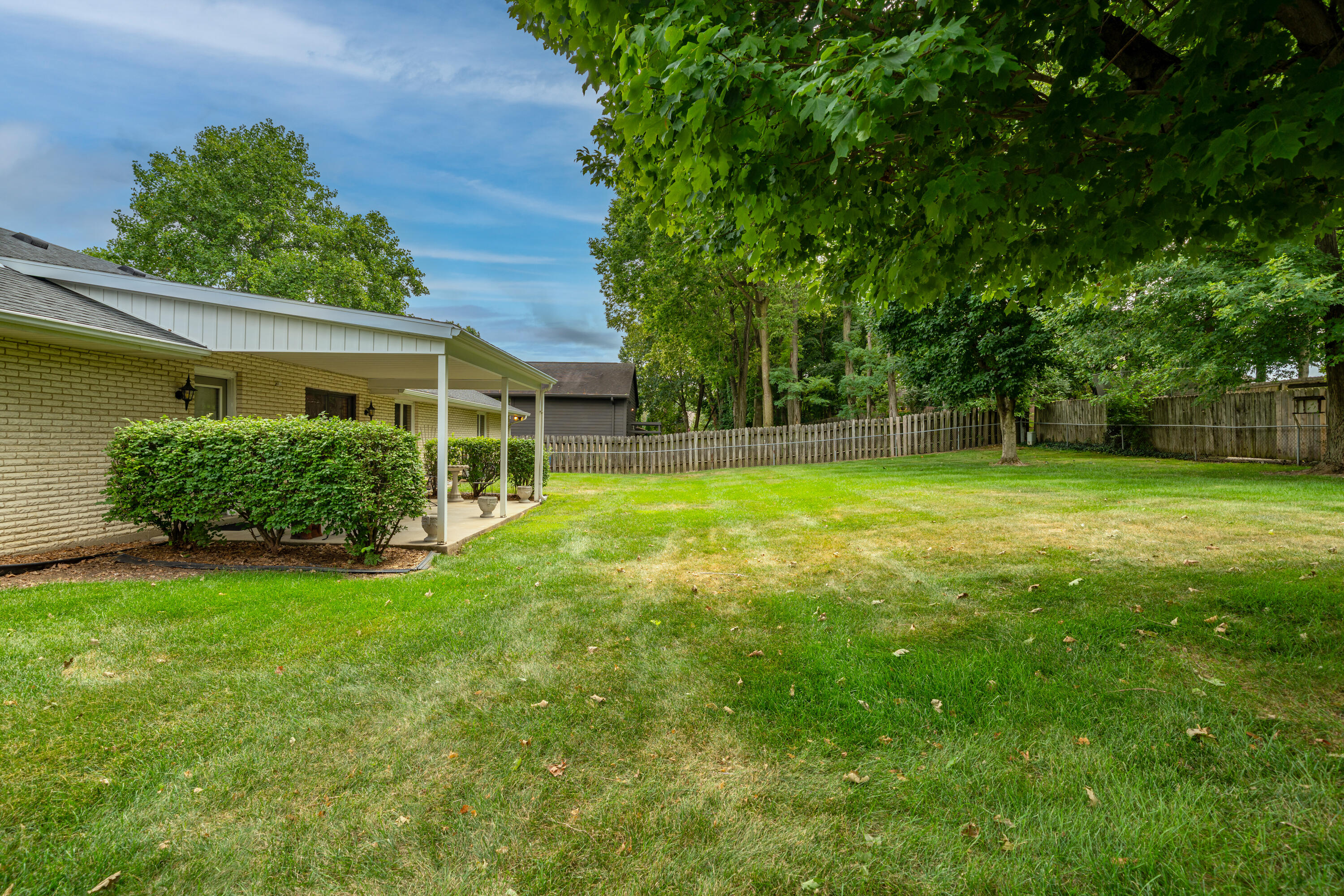 374 Shadywood Drive, Clayton, Ohio 45315