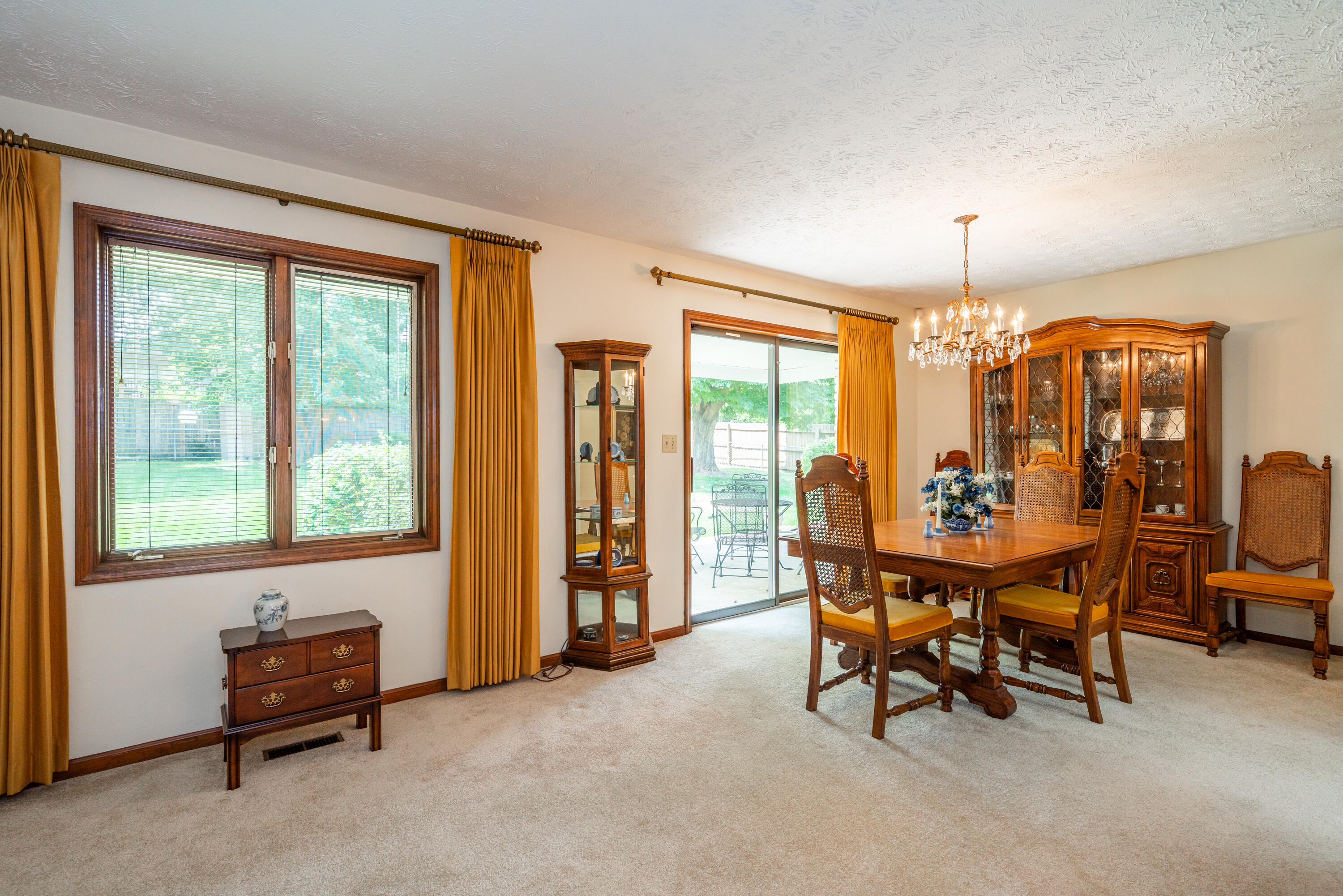 374 Shadywood Drive, Clayton, Ohio 45315