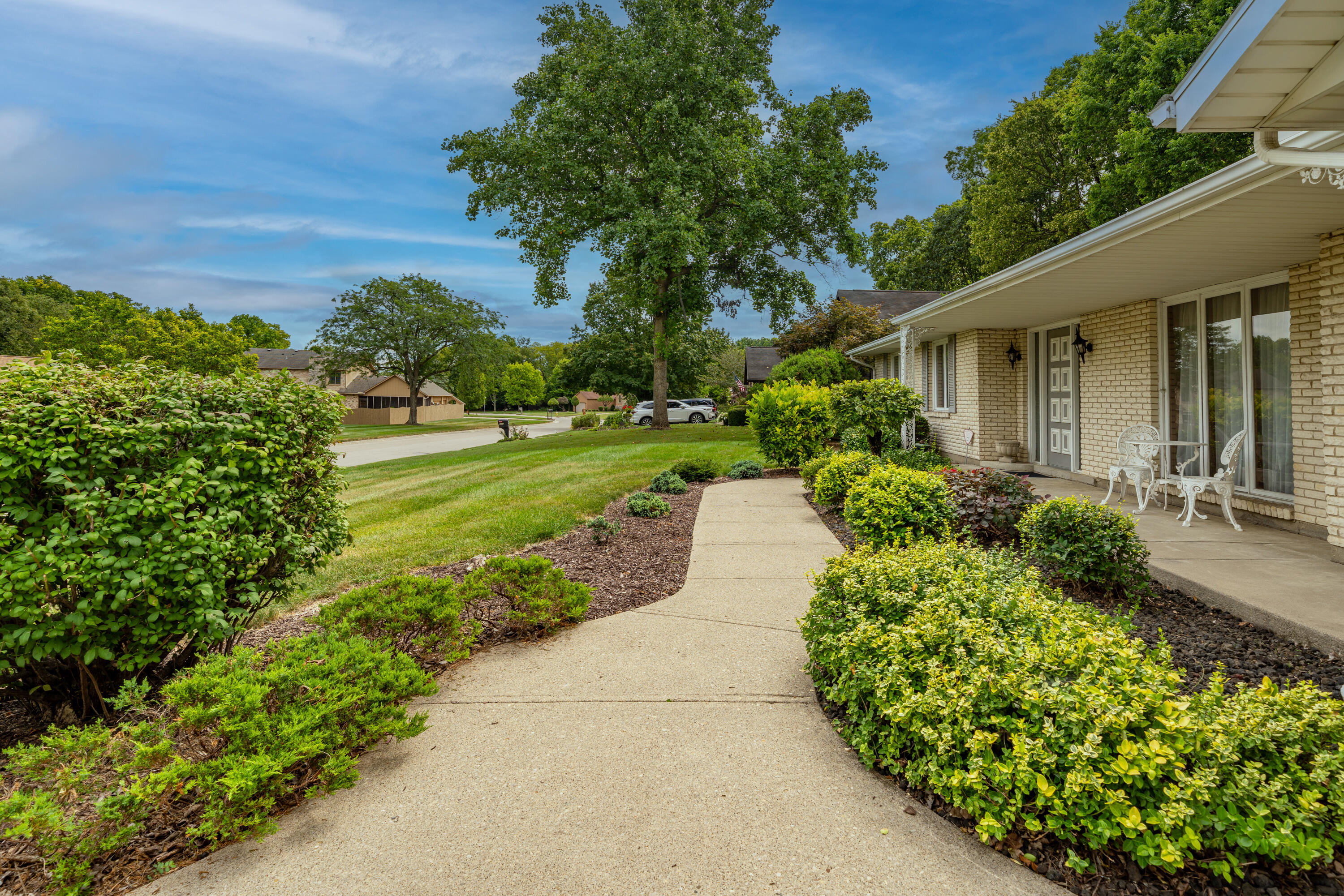 374 Shadywood Drive, Clayton, Ohio 45315