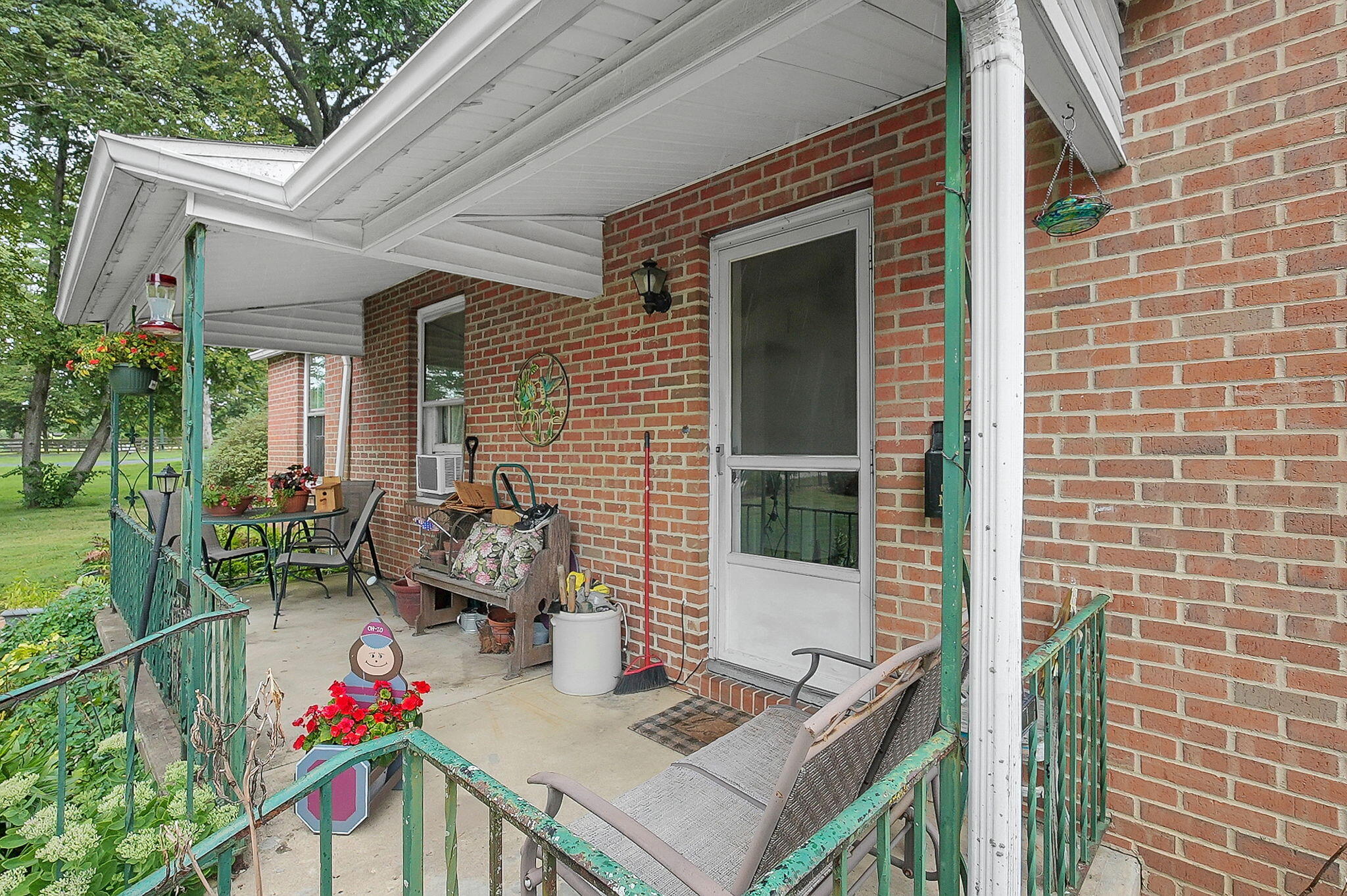 156 Main Street, London, Ohio 43140
