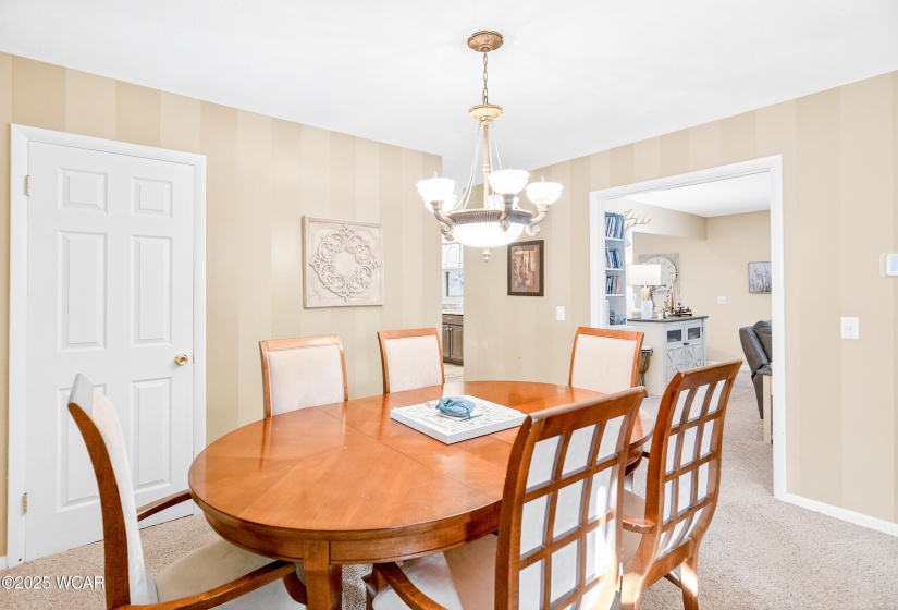 1317 Pinetree Court, Sidney, Ohio, 3 Bedrooms Bedrooms, ,2 BathroomsBathrooms,Residential,For Sale,Pinetree,308048
