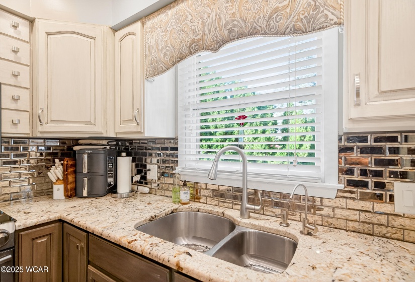 1317 Pinetree Court, Sidney, Ohio, 3 Bedrooms Bedrooms, ,2 BathroomsBathrooms,Residential,For Sale,Pinetree,308048