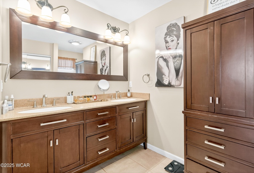 1317 Pinetree Court, Sidney, Ohio, 3 Bedrooms Bedrooms, ,2 BathroomsBathrooms,Residential,For Sale,Pinetree,308048