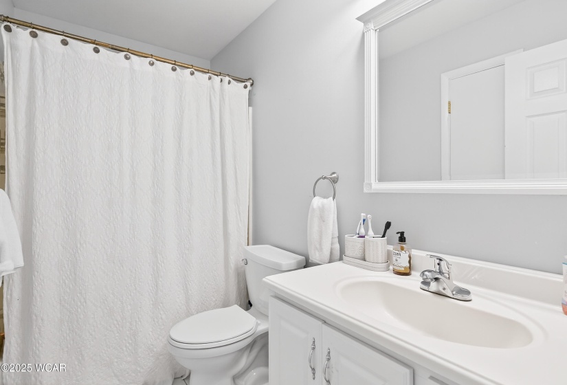 1317 Pinetree Court, Sidney, Ohio, 3 Bedrooms Bedrooms, ,2 BathroomsBathrooms,Residential,For Sale,Pinetree,308048
