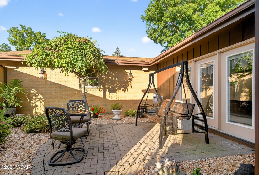 1317 Pinetree Court, Sidney, Ohio, 3 Bedrooms Bedrooms, ,2 BathroomsBathrooms,Residential,For Sale,Pinetree,308048