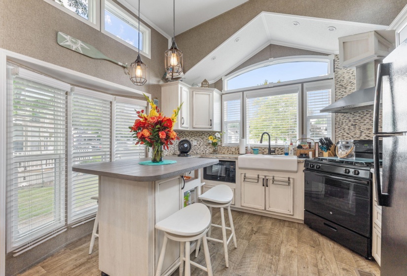 11377 Township Road 266 (Interior)-2