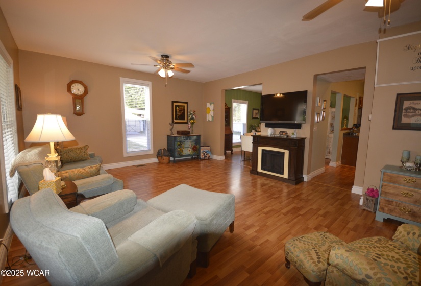 208 Court Street, Wapakoneta, Ohio, 3 Bedrooms Bedrooms, ,2 BathroomsBathrooms,Residential,For Sale,Court,308053