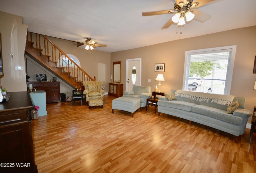 208 Court Street, Wapakoneta, Ohio, 3 Bedrooms Bedrooms, ,2 BathroomsBathrooms,Residential,For Sale,Court,308053