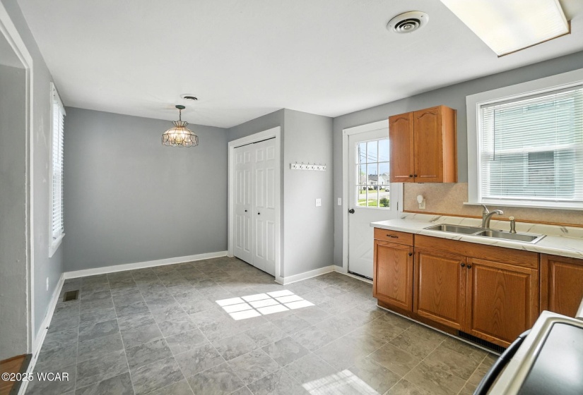 224 Monroe Street, Delphos, Ohio, 2 Bedrooms Bedrooms, ,1 BathroomBathrooms,Residential,For Sale,Monroe,307478