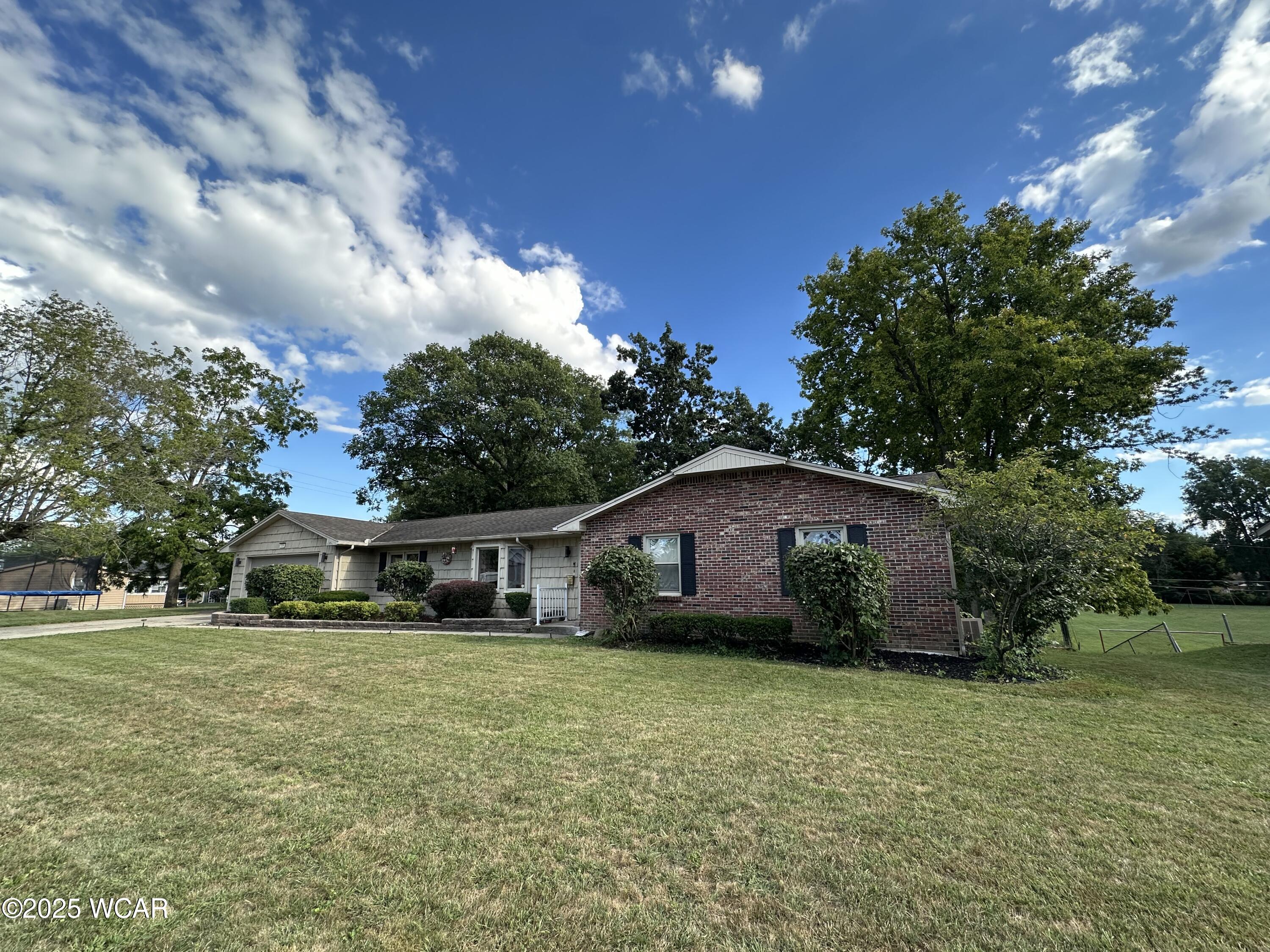 136 Valley Way, Lima, Ohio