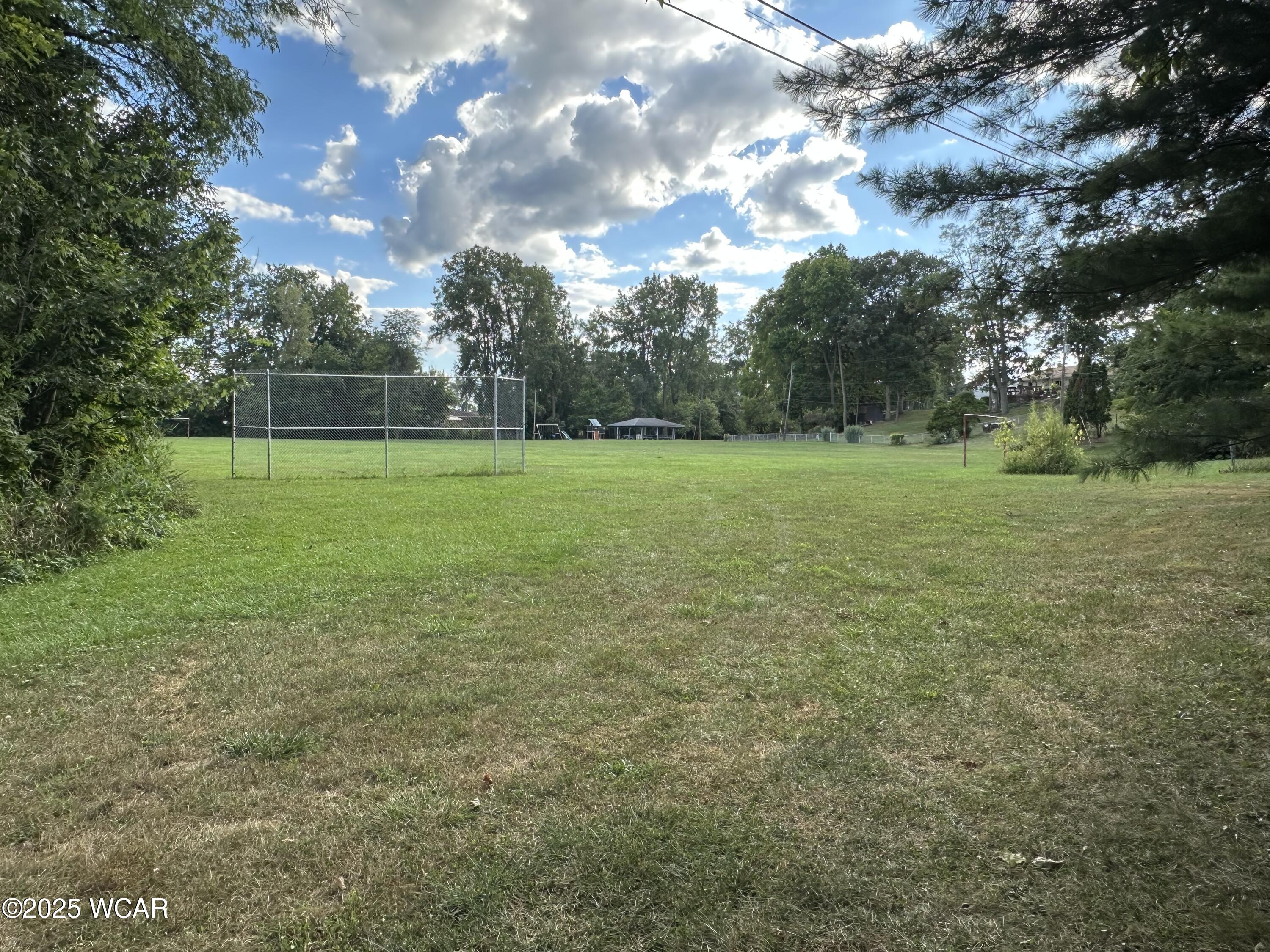 136 Valley Way, Lima, Ohio