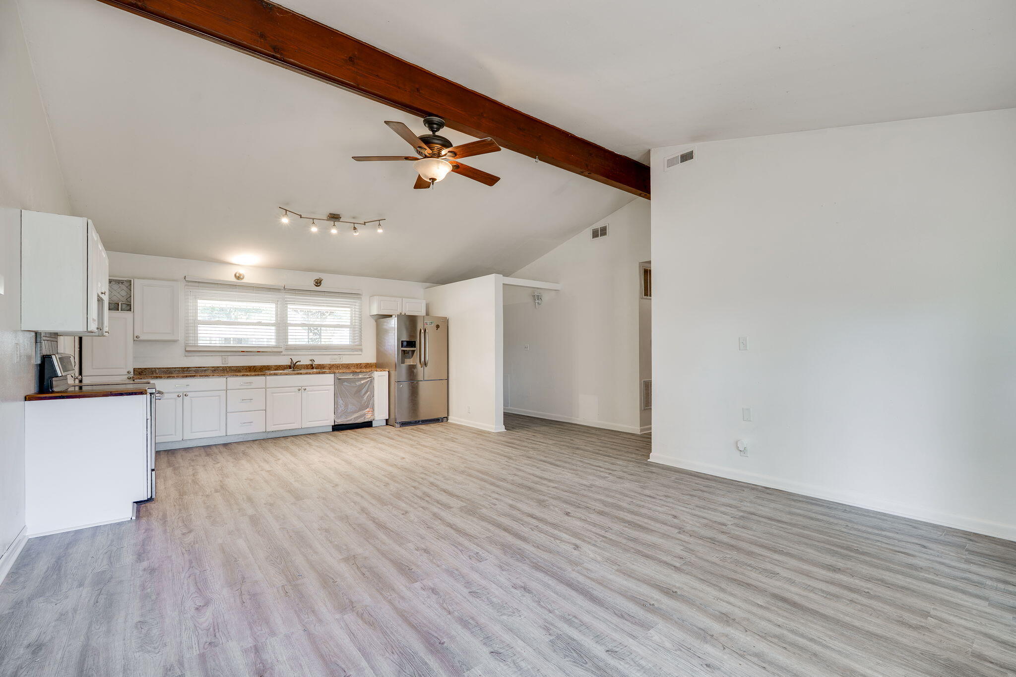 1527 Sussex Road, Troy, Ohio 45373