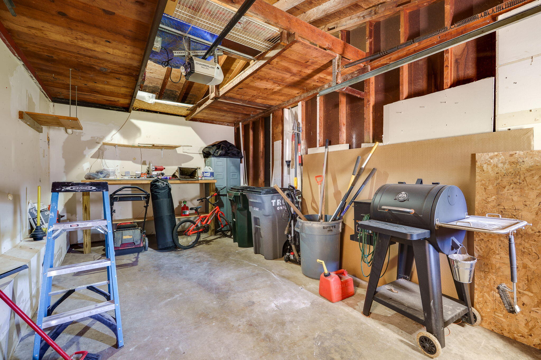 1527 Sussex Road, Troy, Ohio 45373