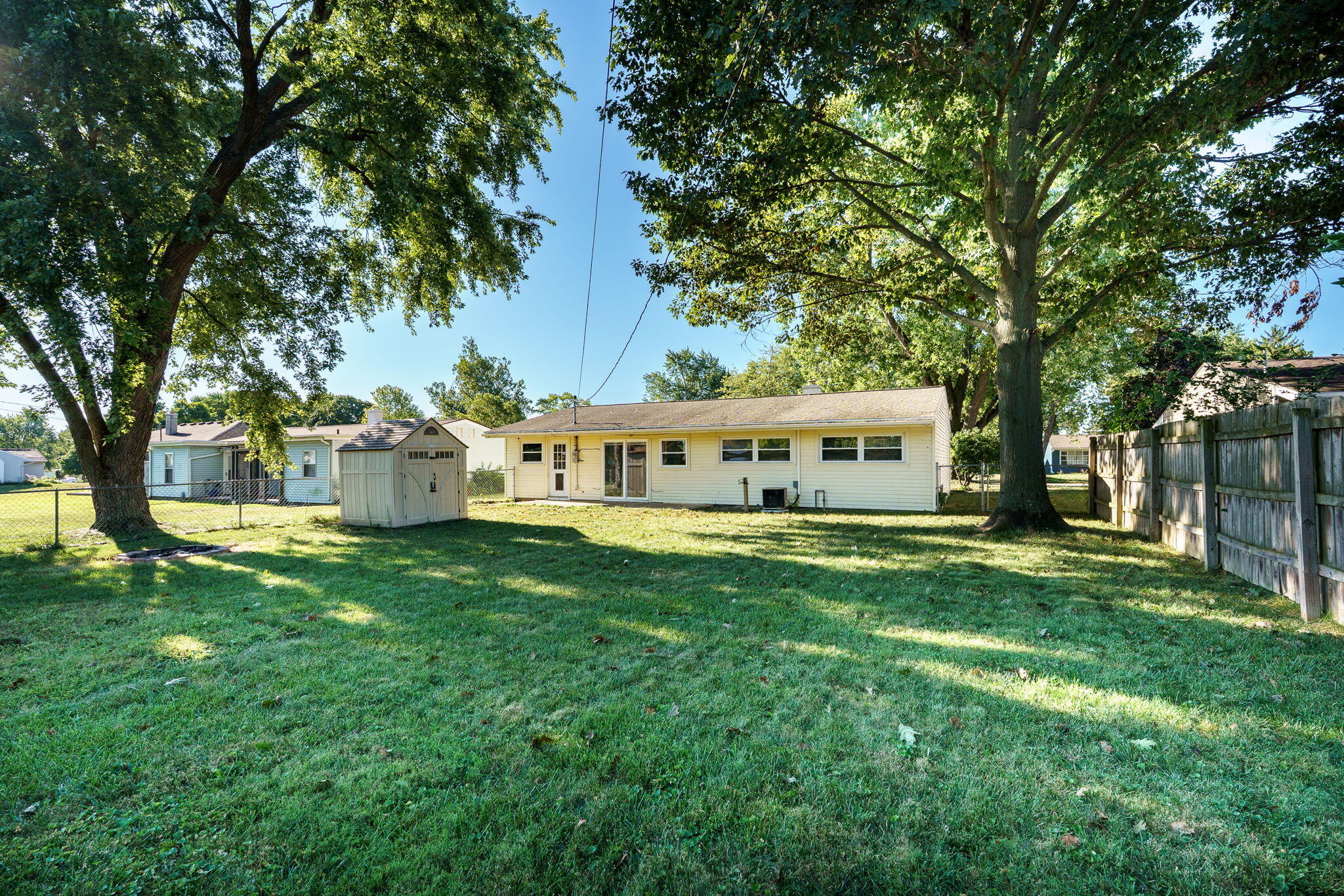 1527 Sussex Road, Troy, Ohio 45373