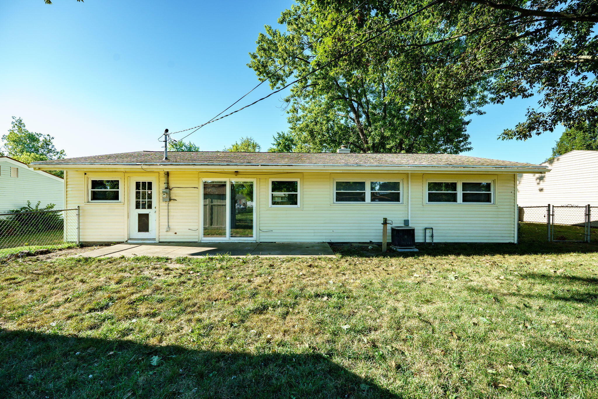 1527 Sussex Road, Troy, Ohio 45373