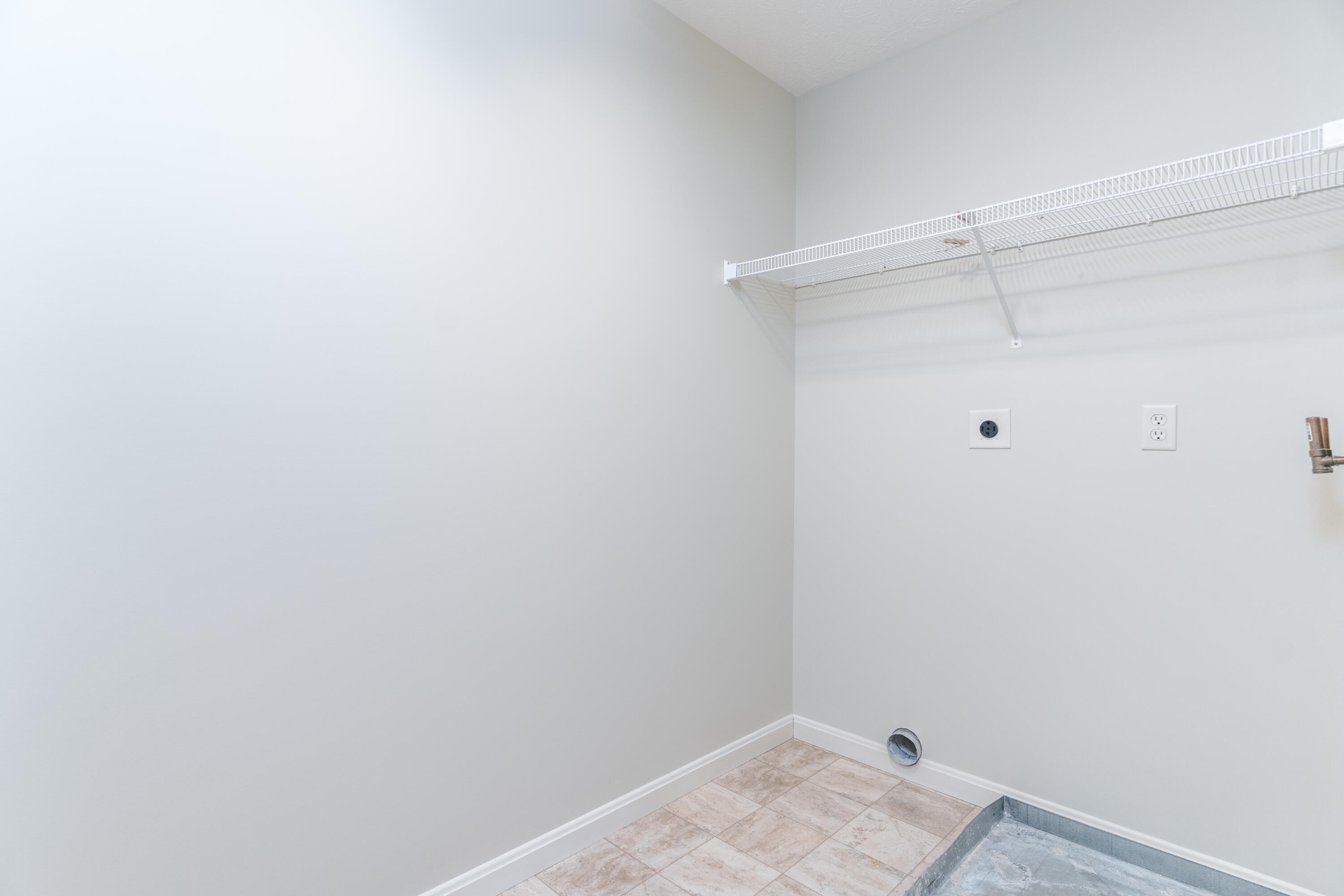 2204 Navajo Trail, Piqua, Ohio 45356