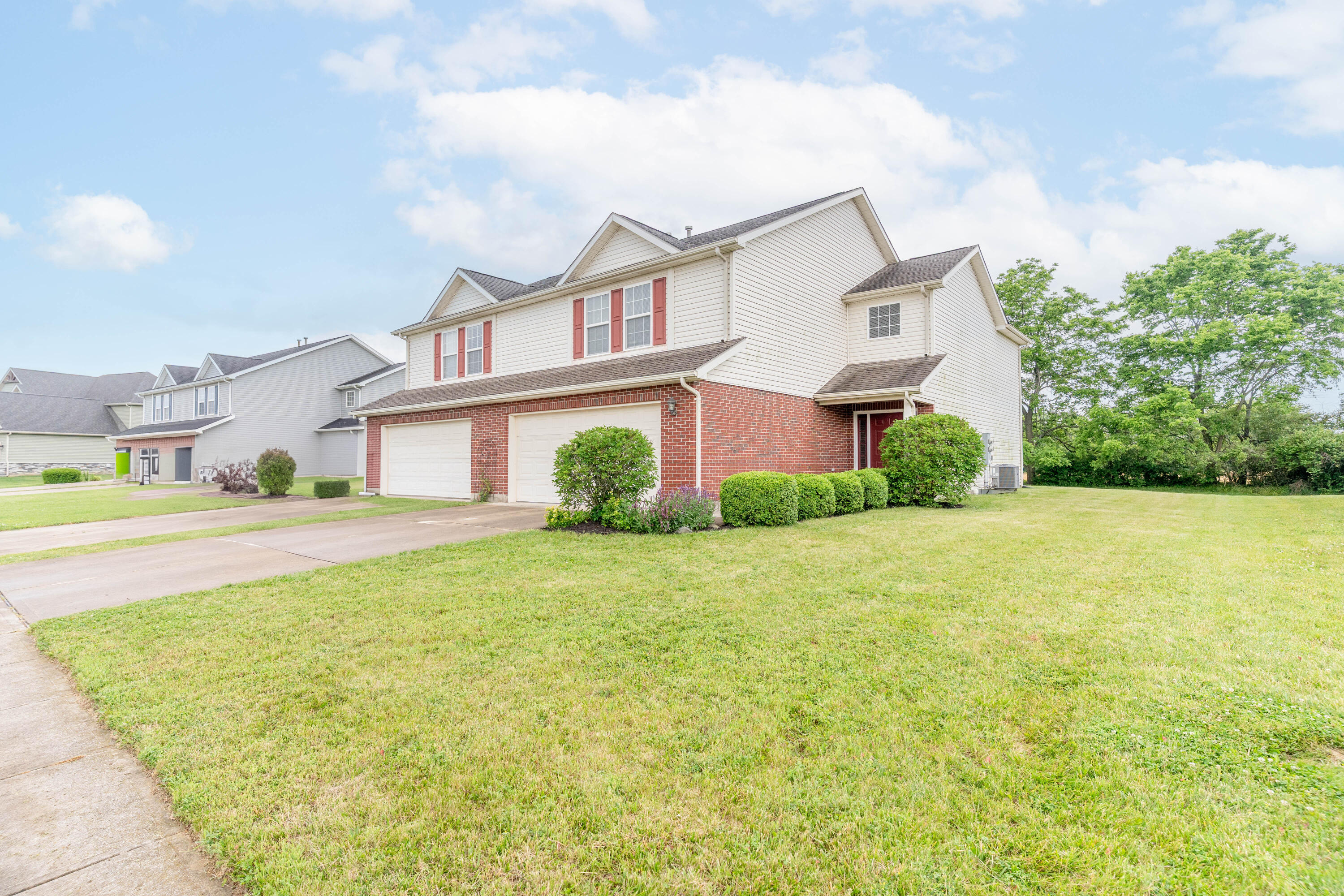 2204 Navajo Trail, Piqua, Ohio 45356