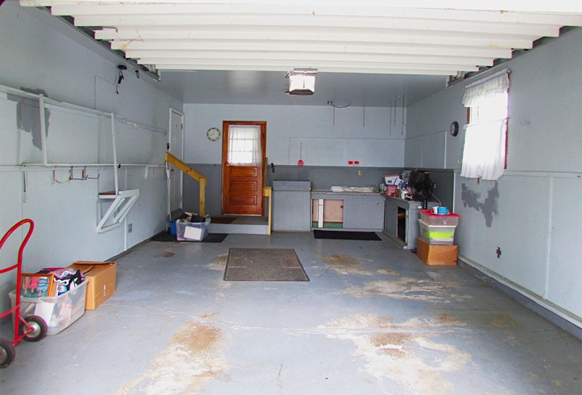 GARAGE
