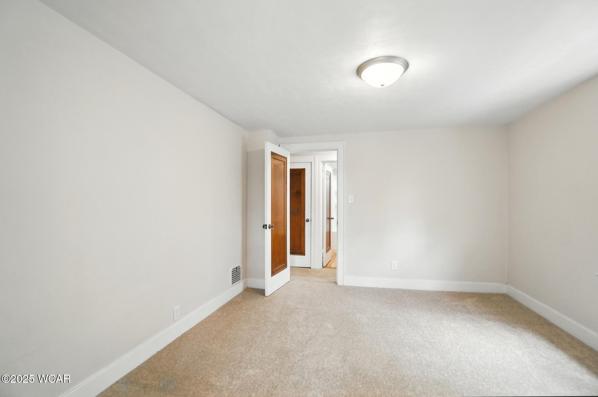 1521 Oakland Parkway, Lima, Ohio
