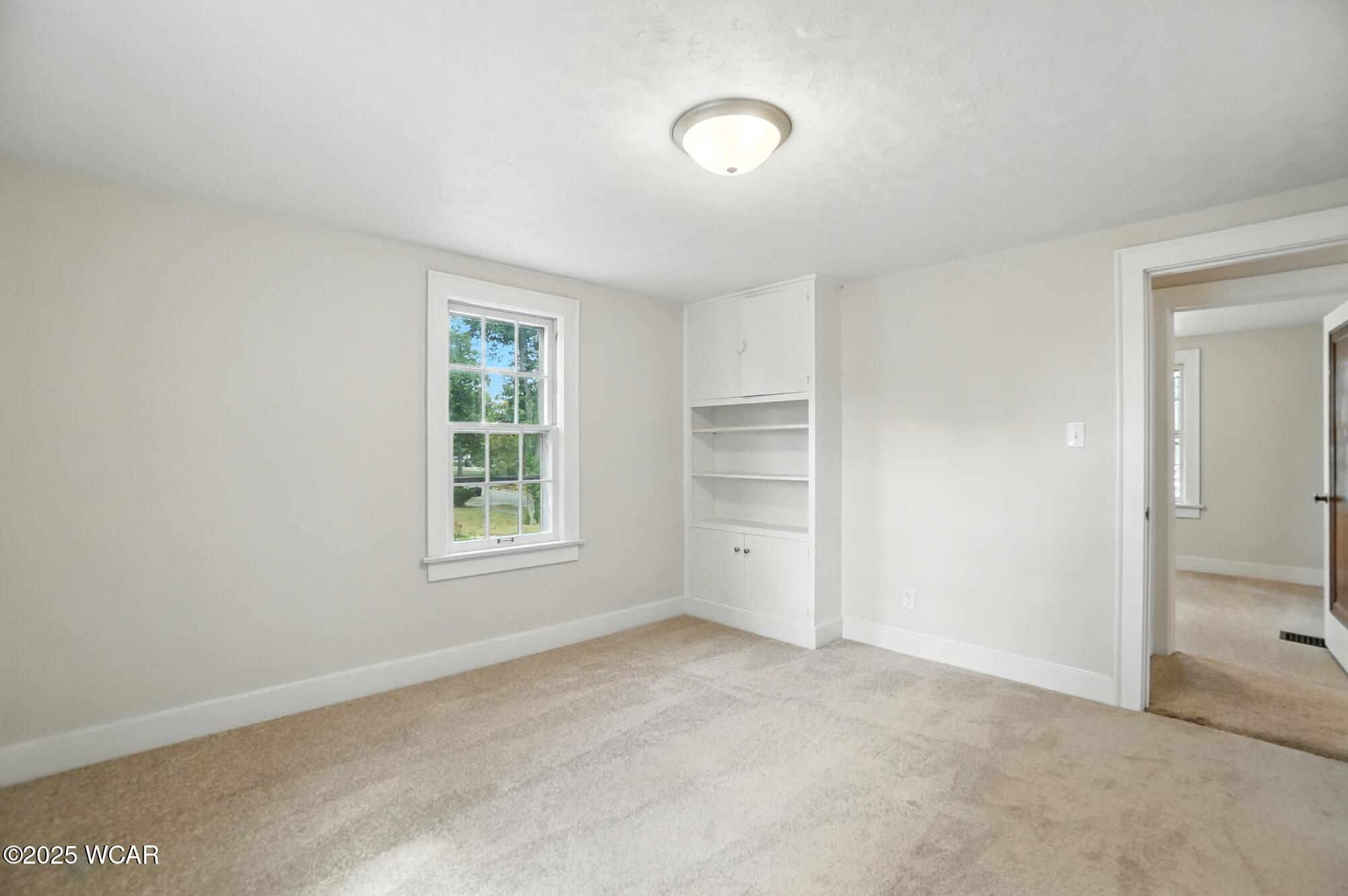 1521 Oakland Parkway, Lima, Ohio