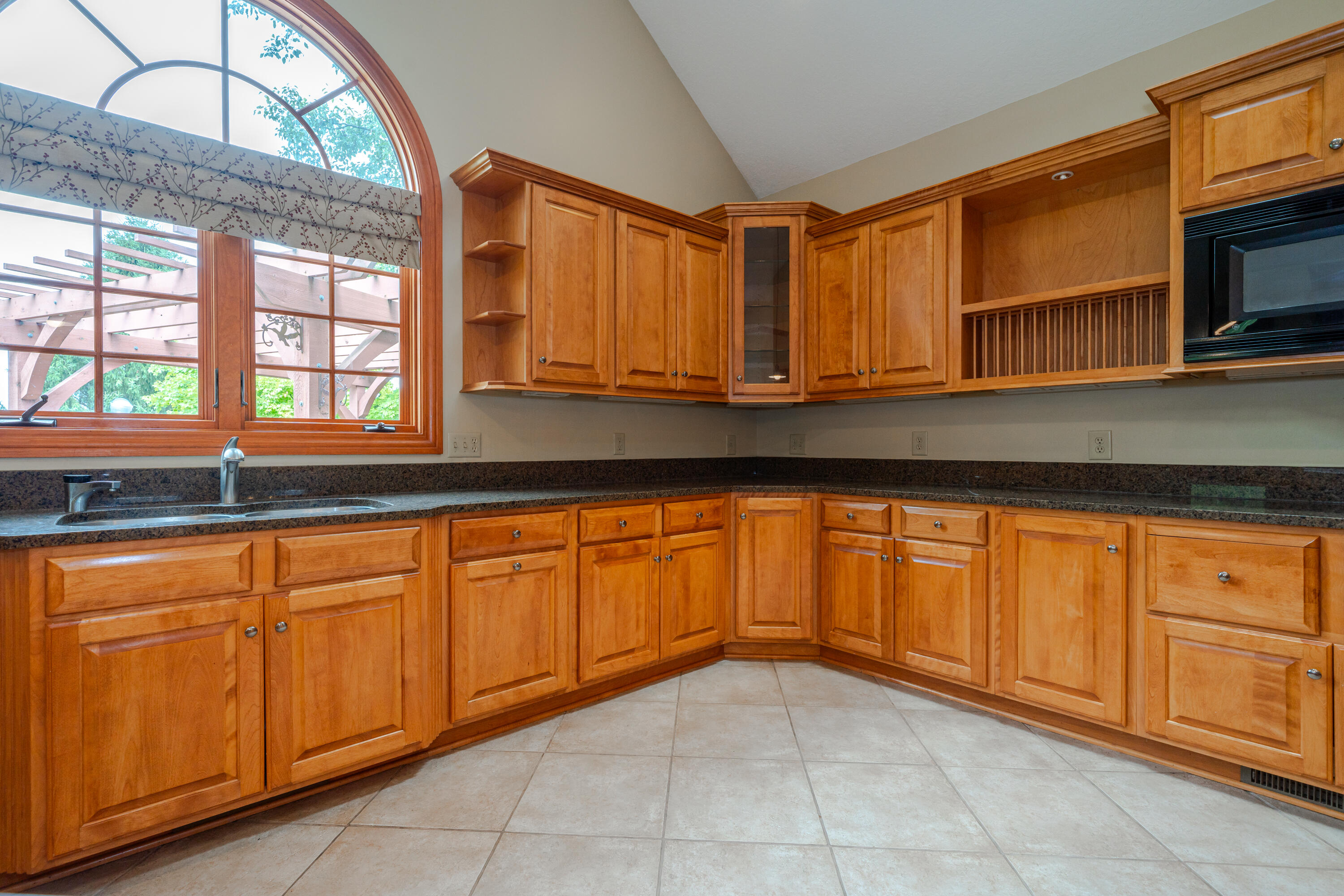 2940 Stonewall Drive, Beavercreek, Ohio 45434