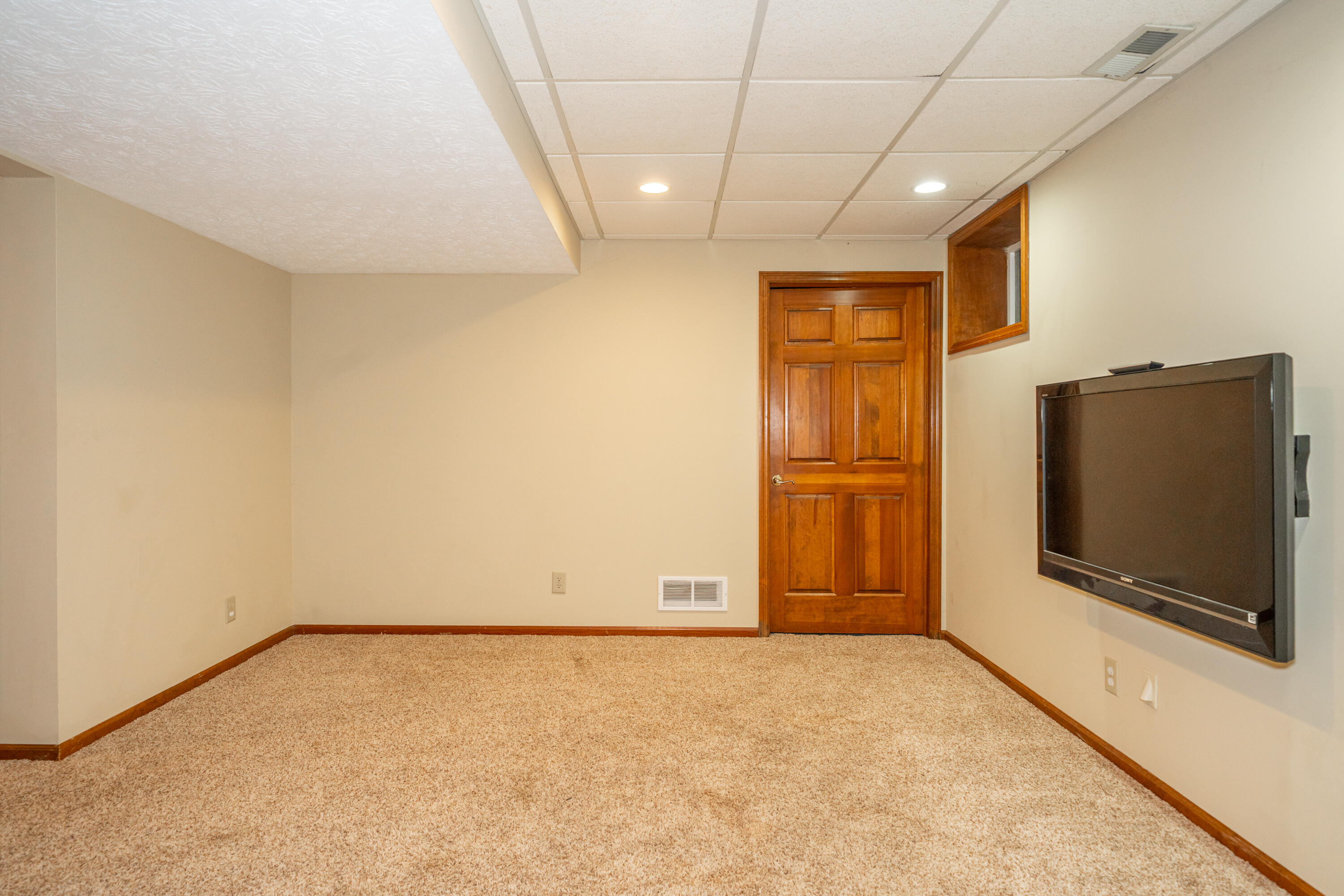 2940 Stonewall Drive, Beavercreek, Ohio 45434