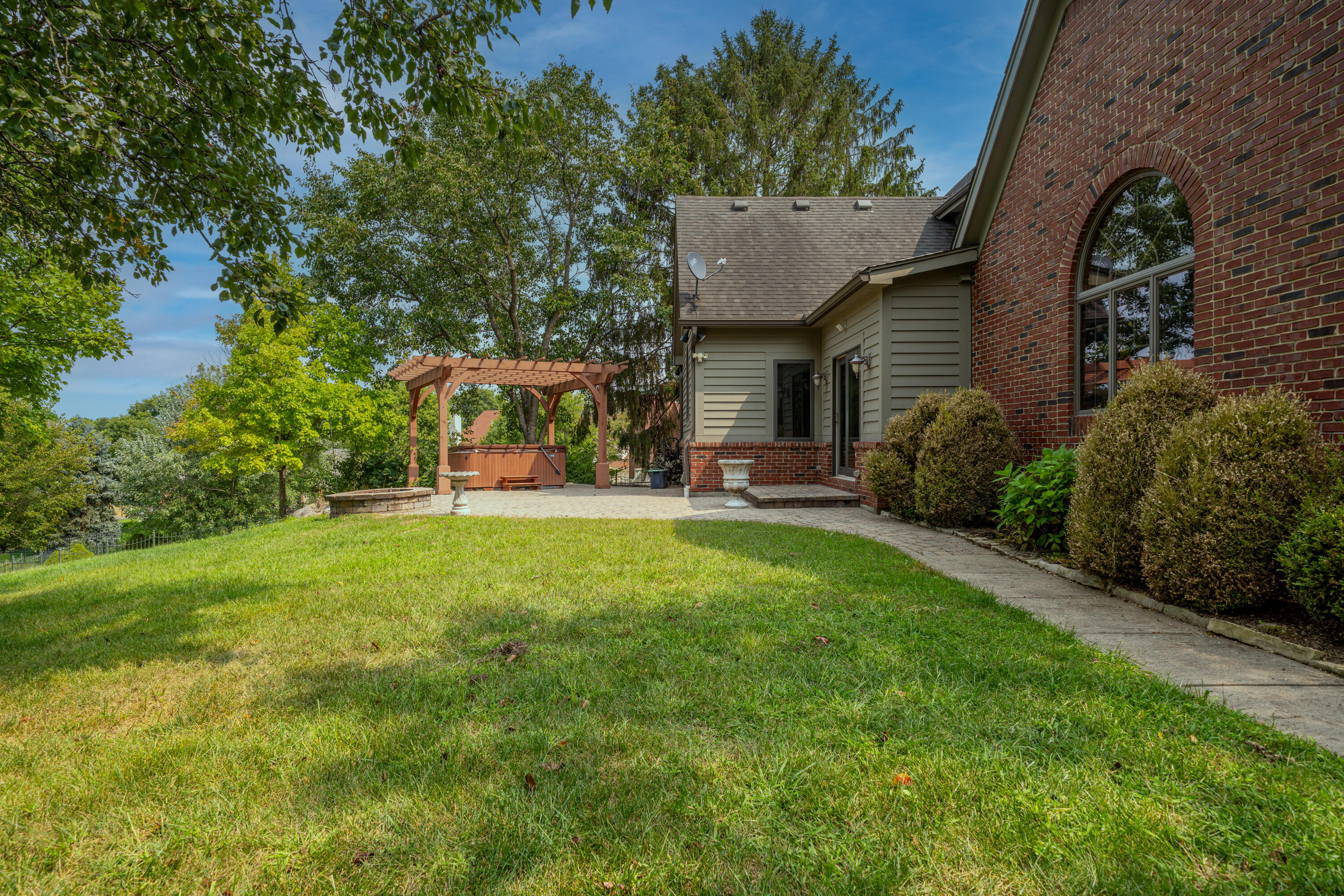2940 Stonewall Drive, Beavercreek, Ohio 45434