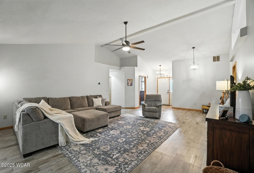 1556 Plum Drive, Findlay, Ohio, 3 Bedrooms Bedrooms, ,2 BathroomsBathrooms,Residential,For Sale,Plum,308096