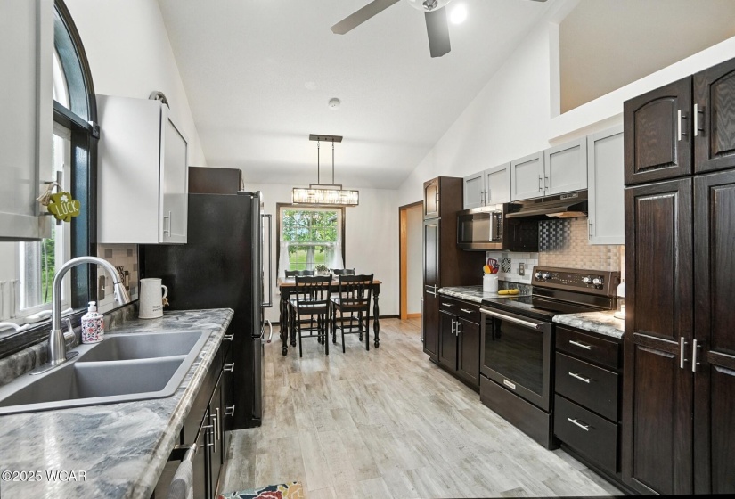 1556 Plum Drive, Findlay, Ohio, 3 Bedrooms Bedrooms, ,2 BathroomsBathrooms,Residential,For Sale,Plum,308096