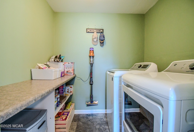2910 Market Street, Lima, Ohio, 3 Bedrooms Bedrooms, ,2 BathroomsBathrooms,Residential,For Sale,Market,308099