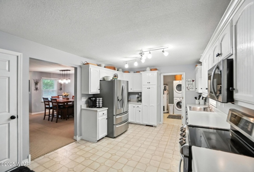 208 Elm Street, Convoy, Ohio, 4 Bedrooms Bedrooms, ,2 BathroomsBathrooms,Residential,For Sale,Elm,307996